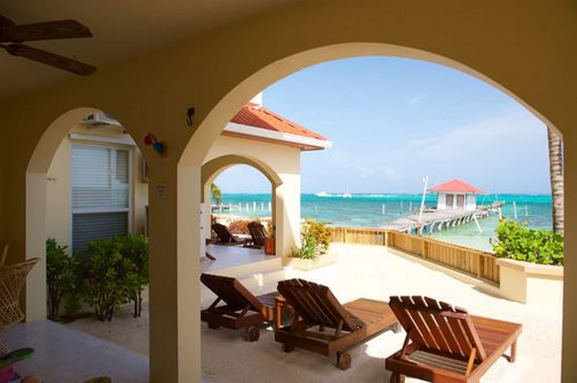 The Palms Oceanfront Suites ซานเปโดร ภายนอก รูปภาพ